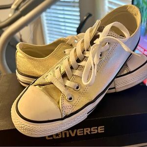 Women’s Converse size 8 gold